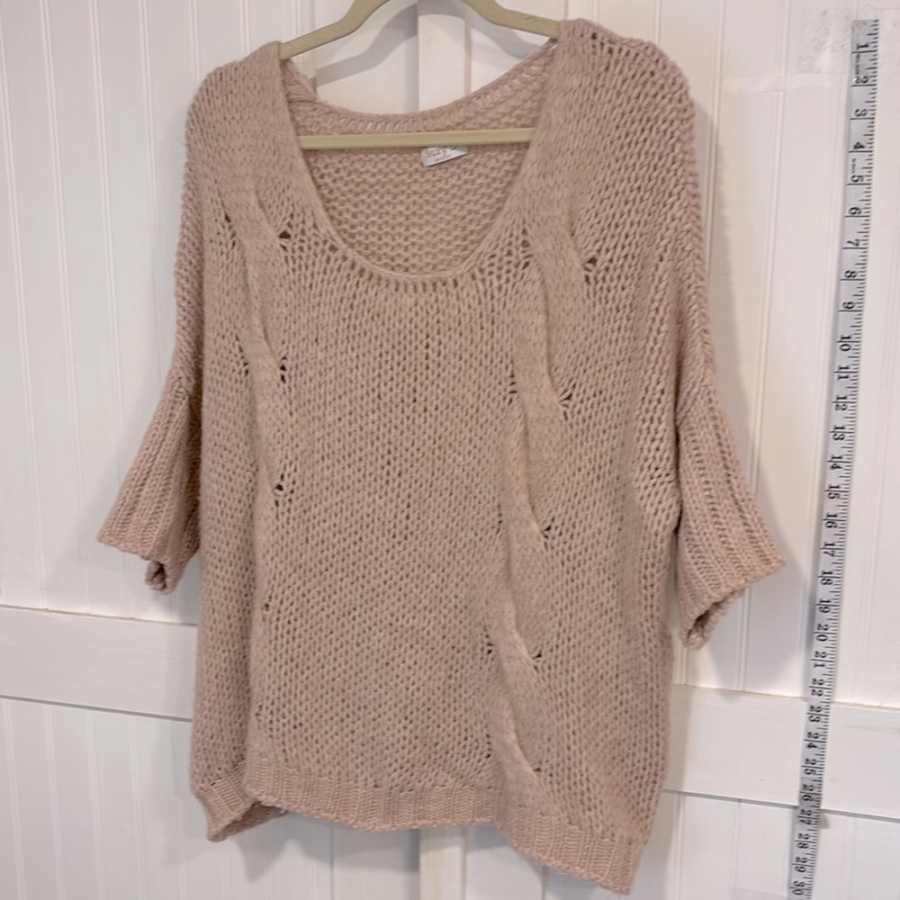 Suzy D London light pink/blush, loose knit sweater O/S sizes XL. Made in Italy